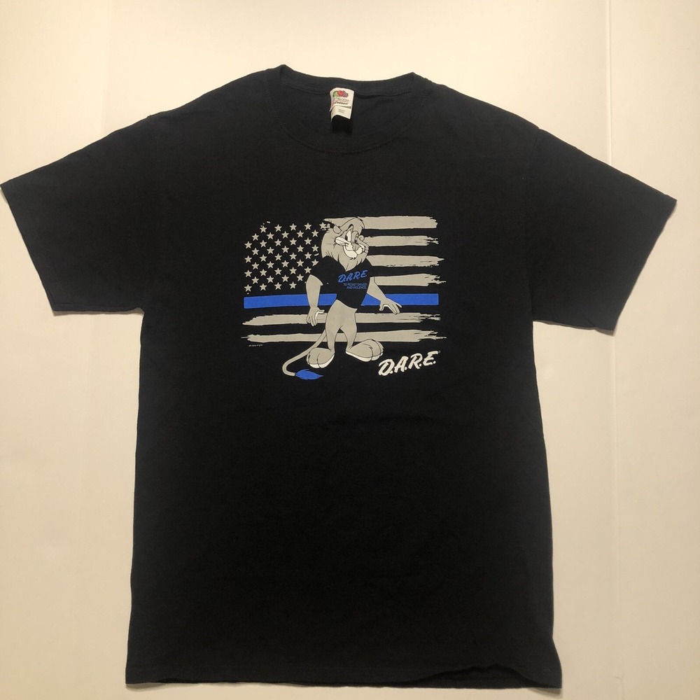 DARE To Resist Drugs And Violence T Shirt Lion Police Flag USA Cotton Size M